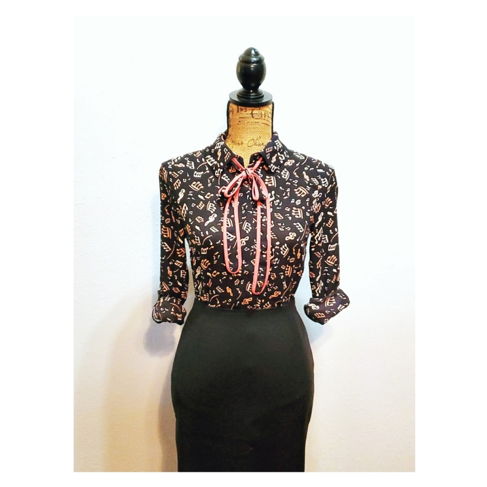 ✦Modcloth Trimmed Tie Music Note Blouse XS✦